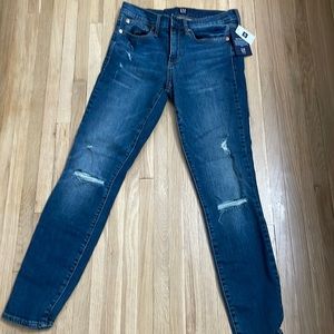 Gap jeans, 28R, true skinny, destructed